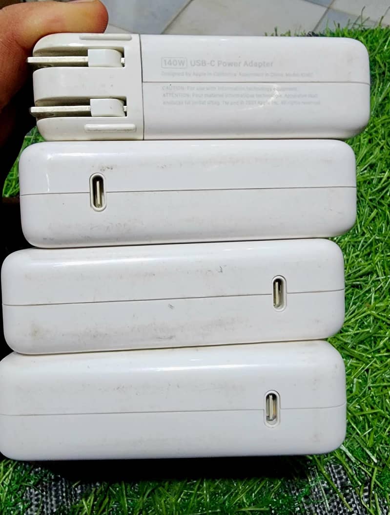 Apple 140w Type-C adapter 2