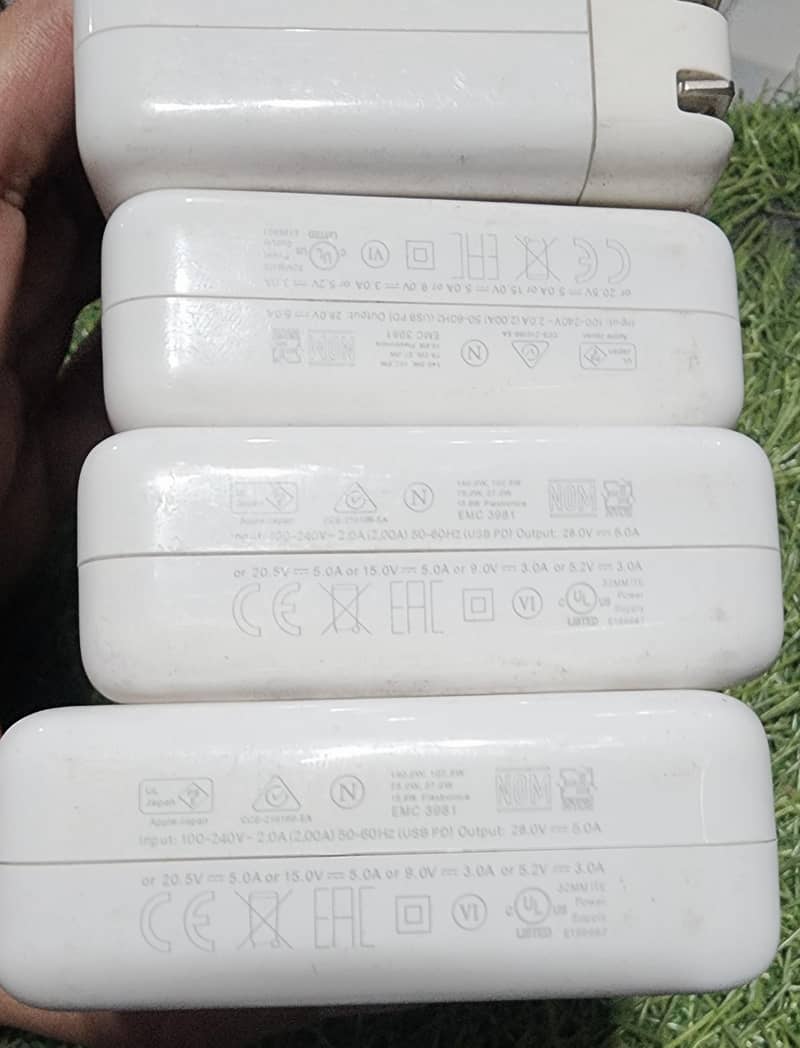 Apple 140w Type-C adapter 3
