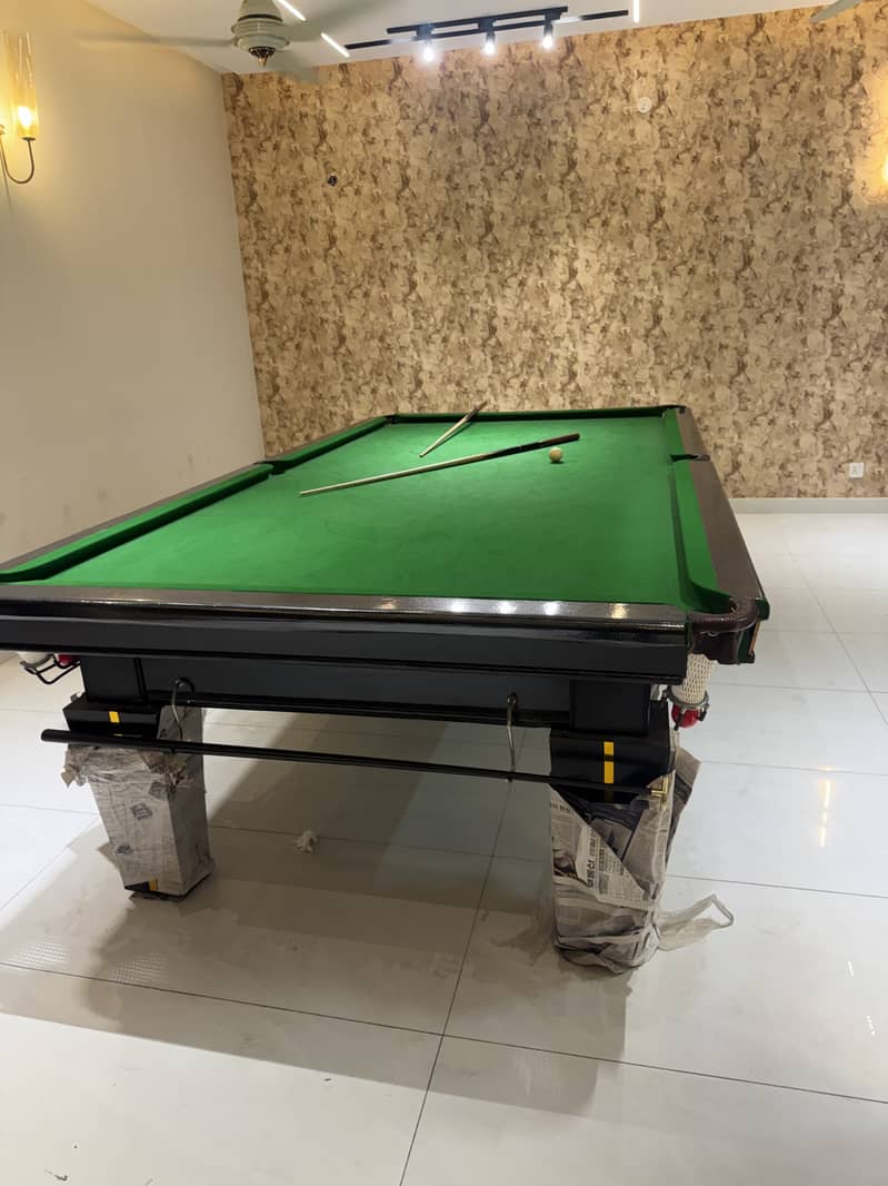 Snooker table 8