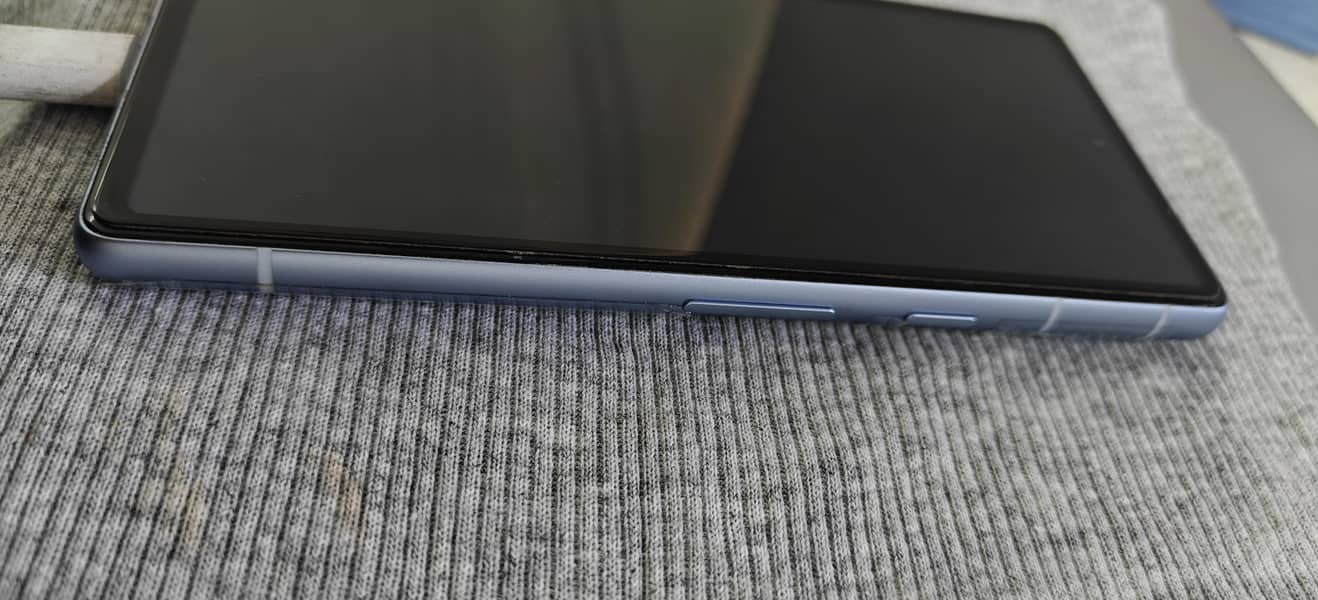 Google Pixel 7 4