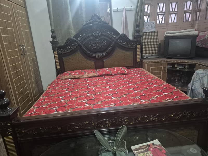 Bed , Dressing , table 0