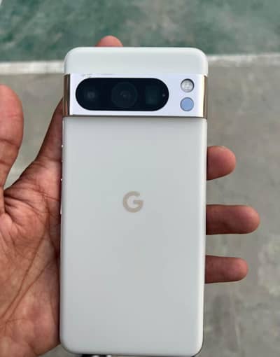 Google Pixel 8 Pro
