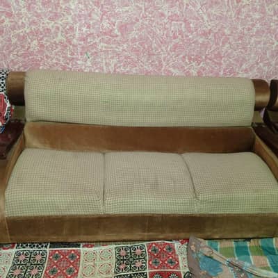 5 seater sofa with maize