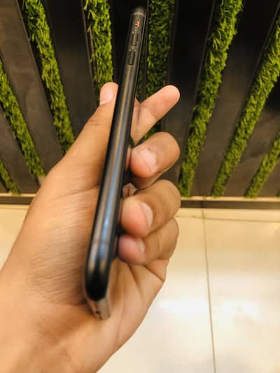 Apple iPhone XR