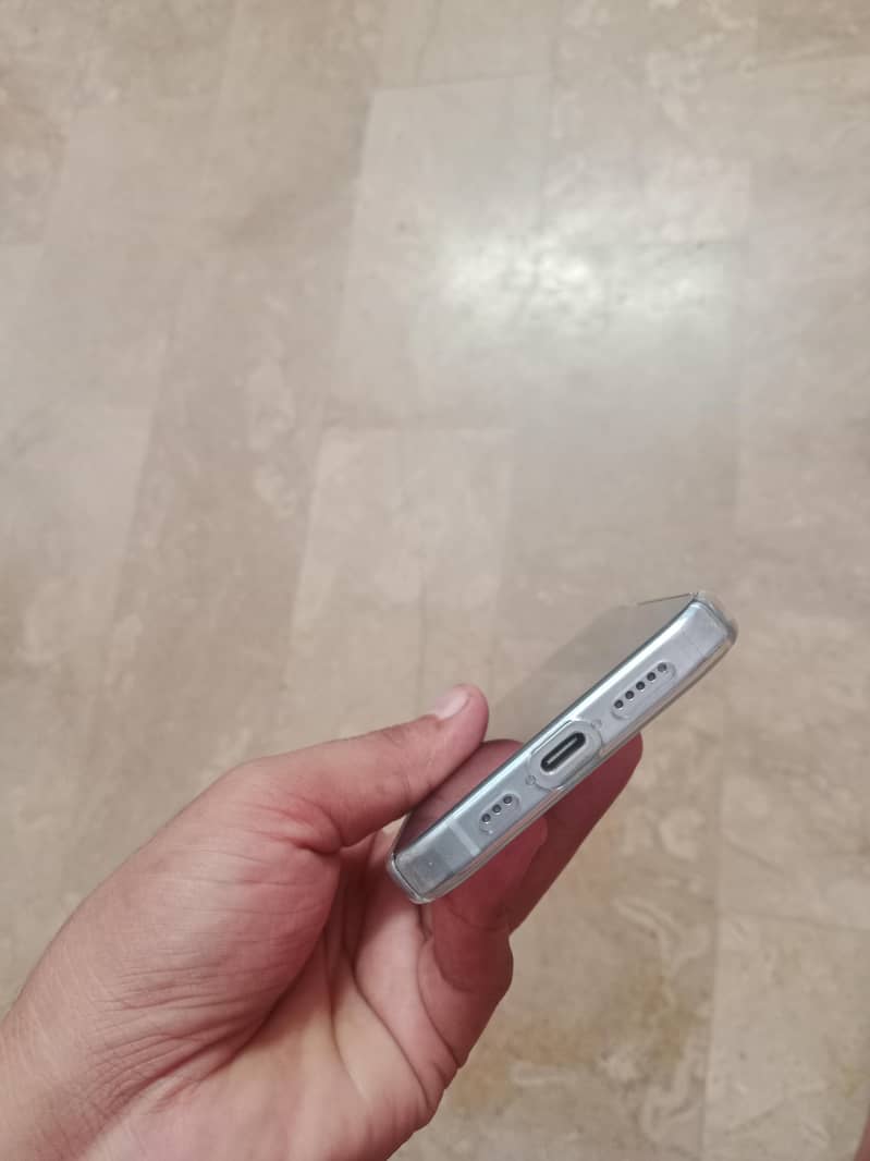 Apple iPhone 15 3