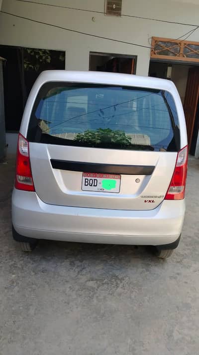 Good condition and new tyir so beutiful car Ac fitt new battry