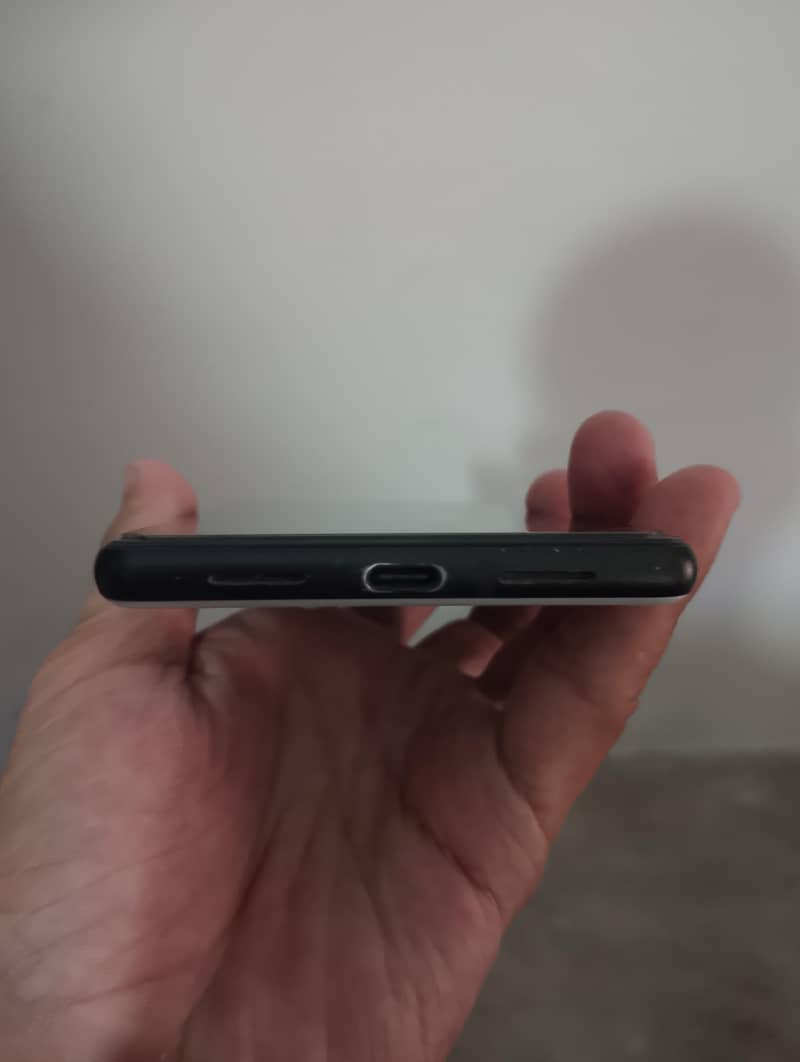 Google Pixel 6 4
