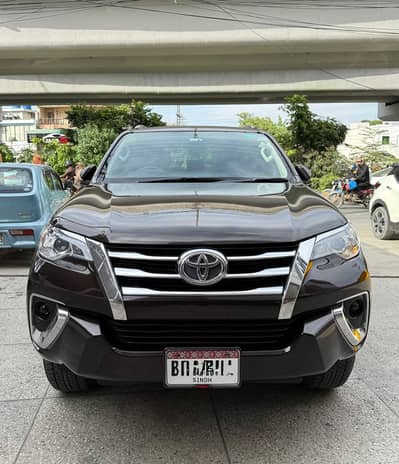 Toyota Fortuner G 2020 Mileage only 35000k drive