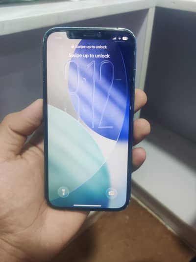 Apple iPhone 12