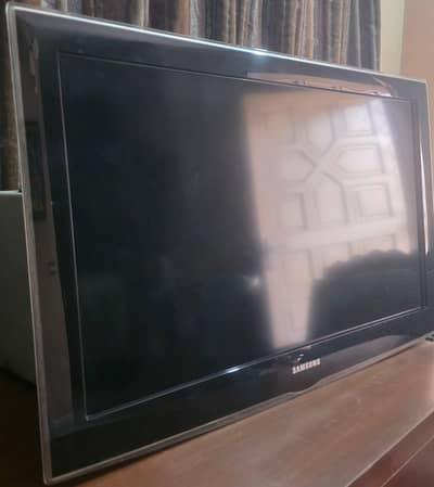SAMSUNG LED 32INCHS FOR SALE