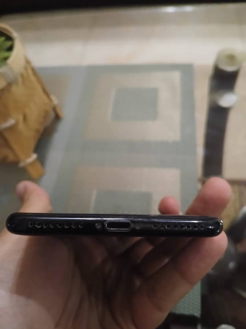 Apple iPhone 7 Plus 2