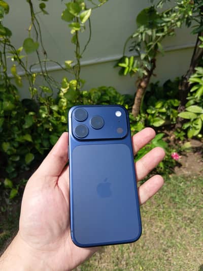 iPhone 17 Pro 256GB Deep Blue