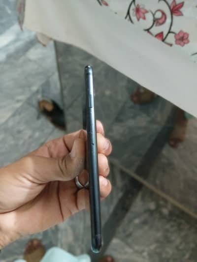 Apple iPhone SE