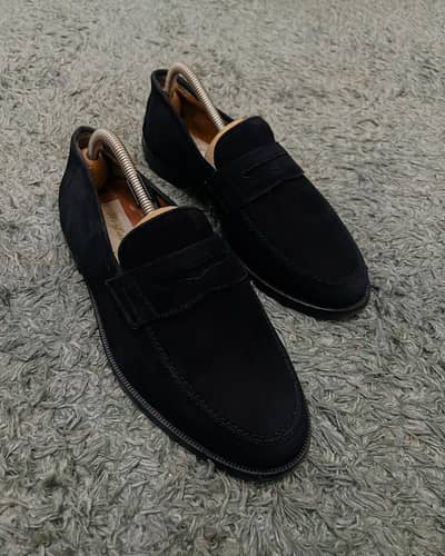 Full black suade leather shoes