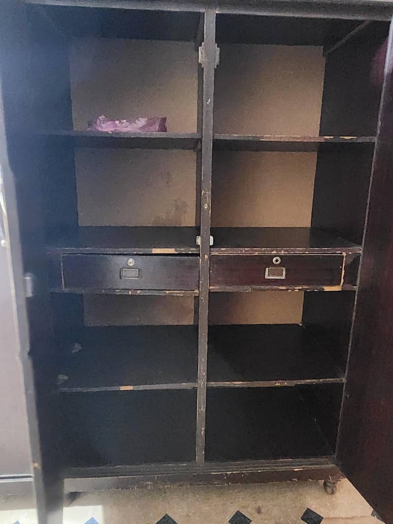 wardrobe 4