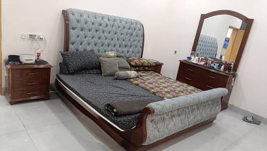 bedroom set