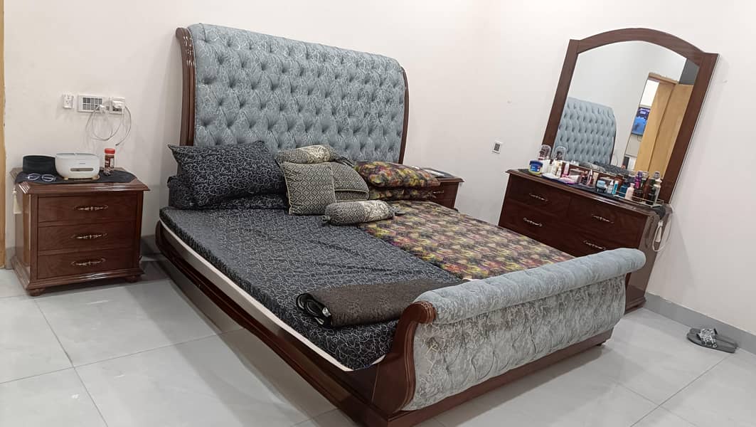 bedroom set 0