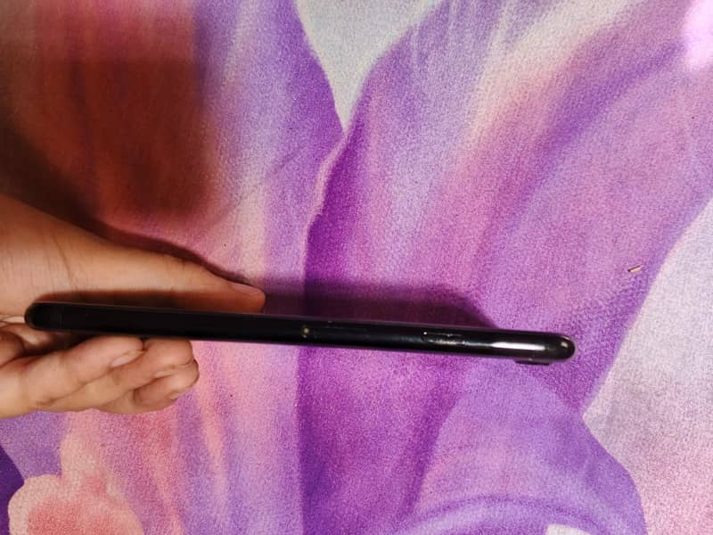Apple iPhone 7 3