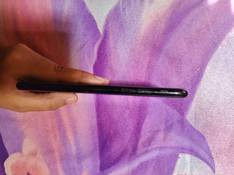 Apple iPhone 7 10