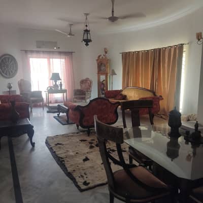 1 Kanal Upper Portion Available For Rent