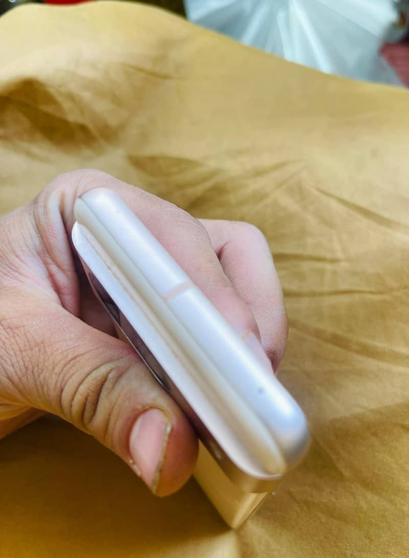 Google Pixel 8 2