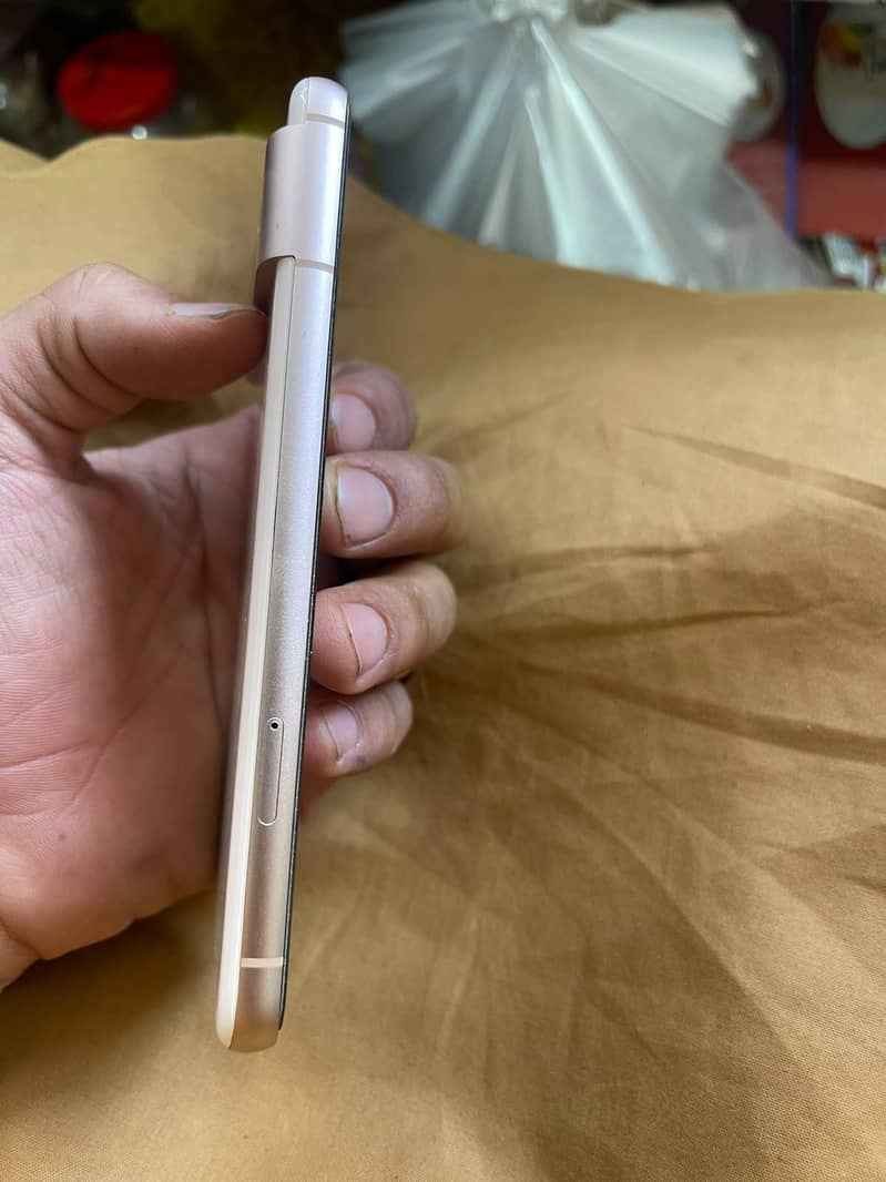 Google Pixel 8 5