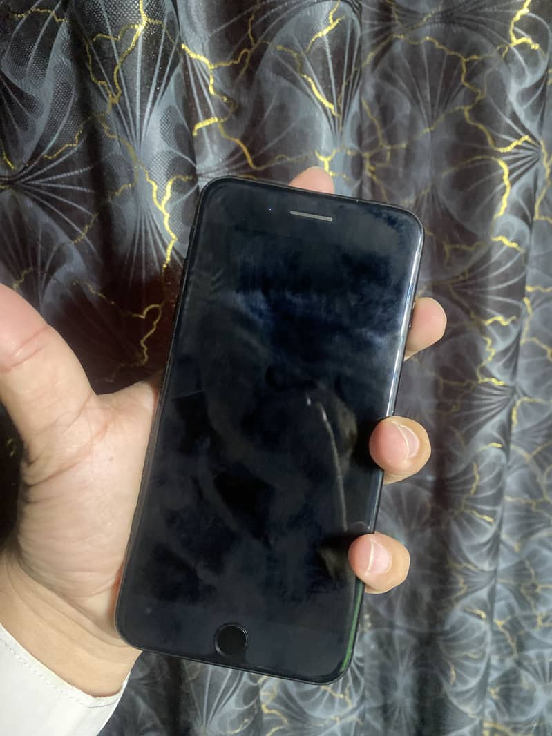 Apple iPhone 7 Plus 2