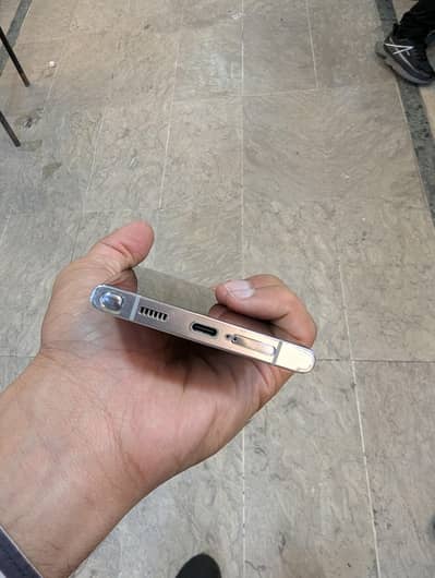 Samsung Mobile S22 Ultra