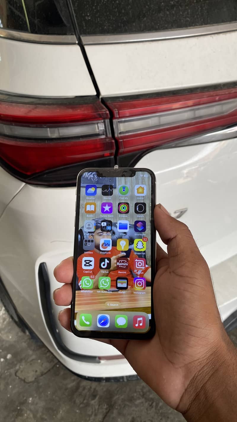 iPhone X 1