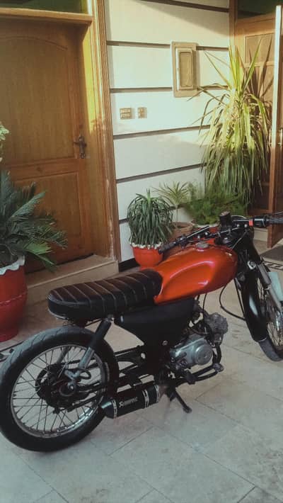 Honda cd 70 cafe racer converted