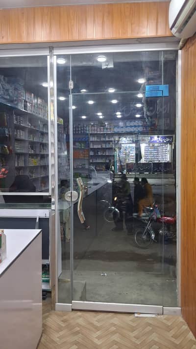 12mm Glass for Sale – Excellent Condition | Heavy Duty Clear Glass