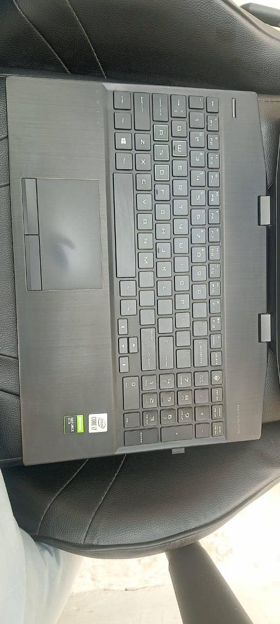 HP omen 8