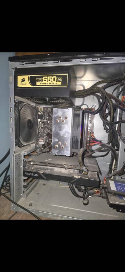 Ryzen 5 5600 , b450 m2v2 , 16 gb ddr4 3200mhz ram , rx 6600