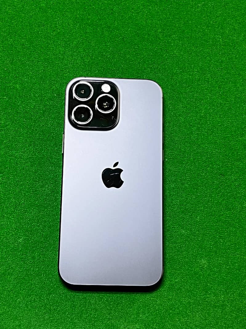 Apple iPhone 16 Pro Max 2