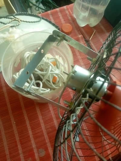 12v fan with charger