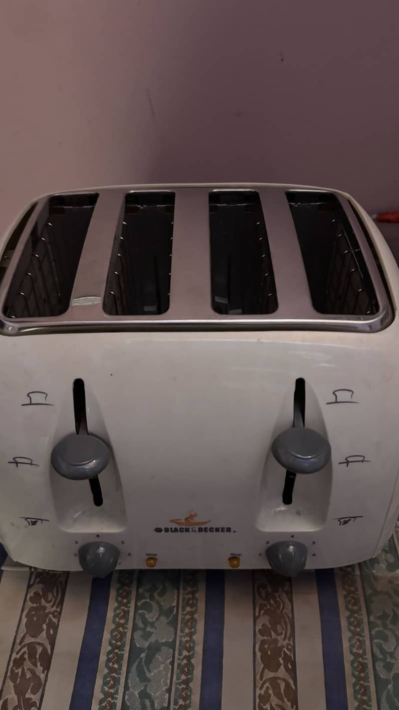 4 slice cool touch toaster 1