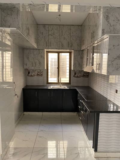 3 Bed DD Flat Available For Rent In Kings Cottages Block 7 Gulistan-E-Jauhar Karachi