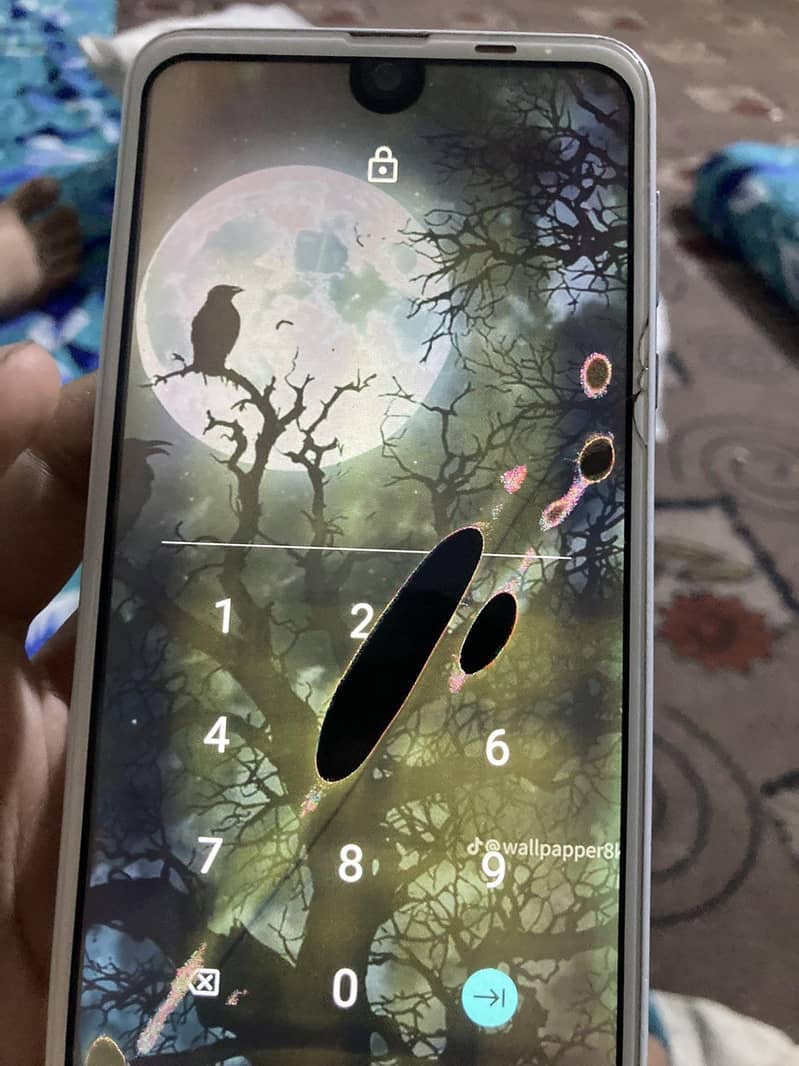 Sharp Aquos R2 0
