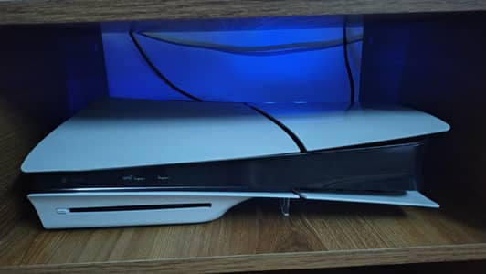 Ps5 slim 1 TB with Box with everything included