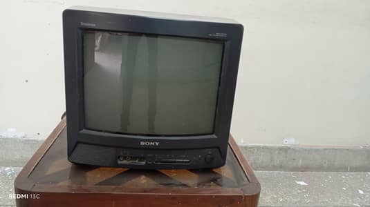 Original Sony Trinitron Color CRT TV in Good Condition