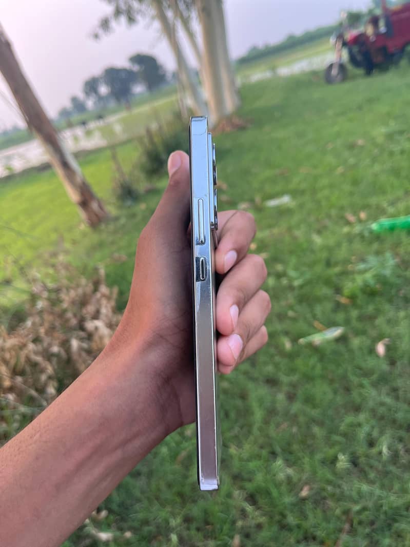 Infinix Note 40 2