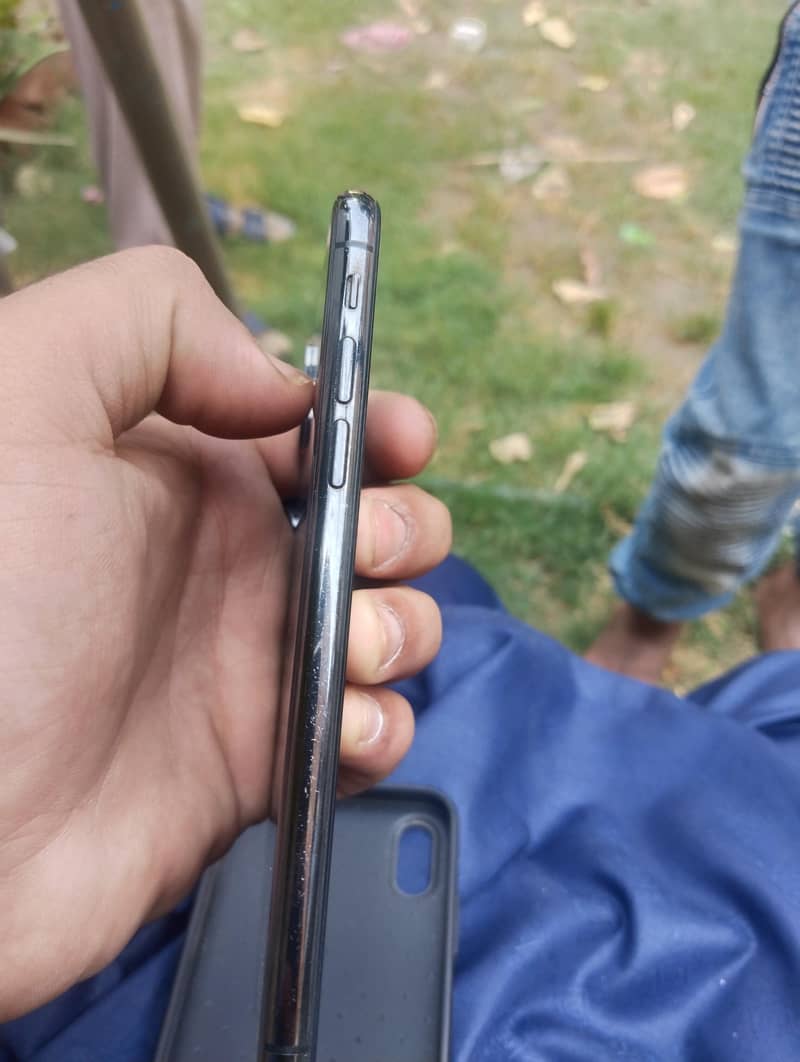 Apple iPhone X 2