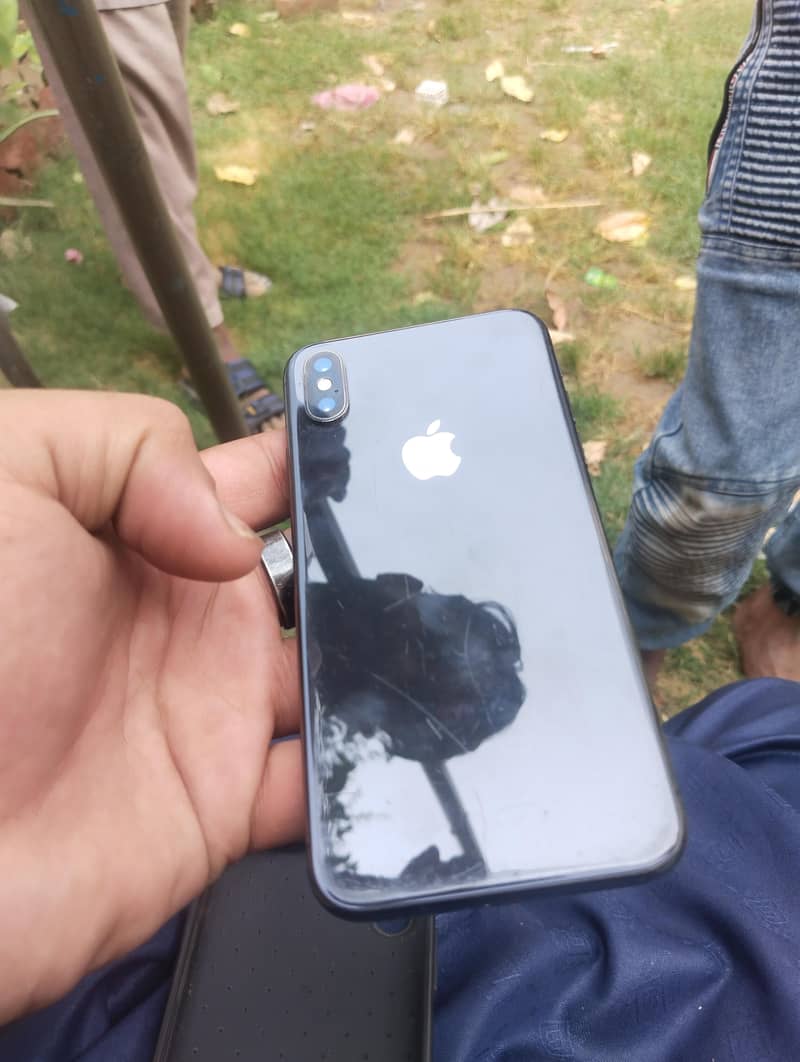 Apple iPhone X 3