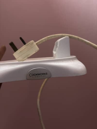 Cook works electric kettle