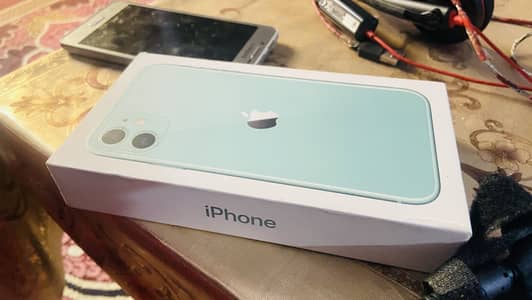 Iphone 11 128 gb Non PTA 2 month sim time with box UAE Varian
