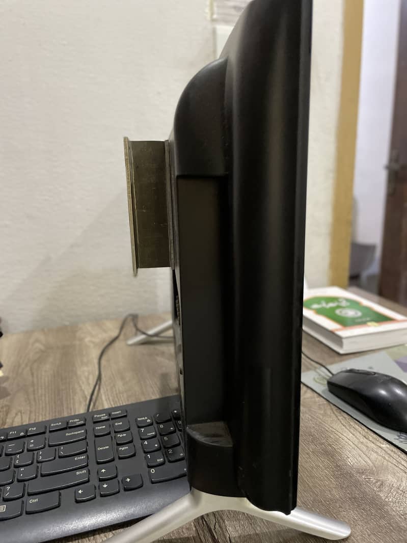 LG Computer LED 2