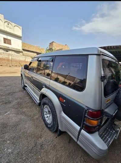 Pajero Jeep 94 model bahir se shower Ac start new tyre alloy rim. . ex