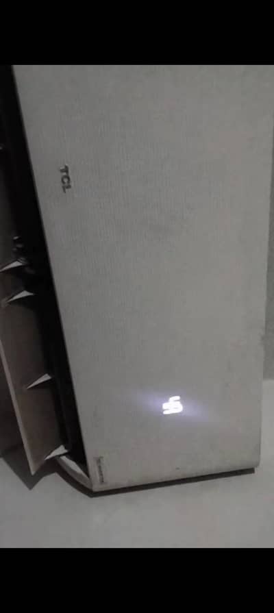 TCL ac DC interter 1.5 tn
