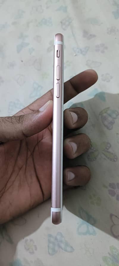 Apple iPhone 7