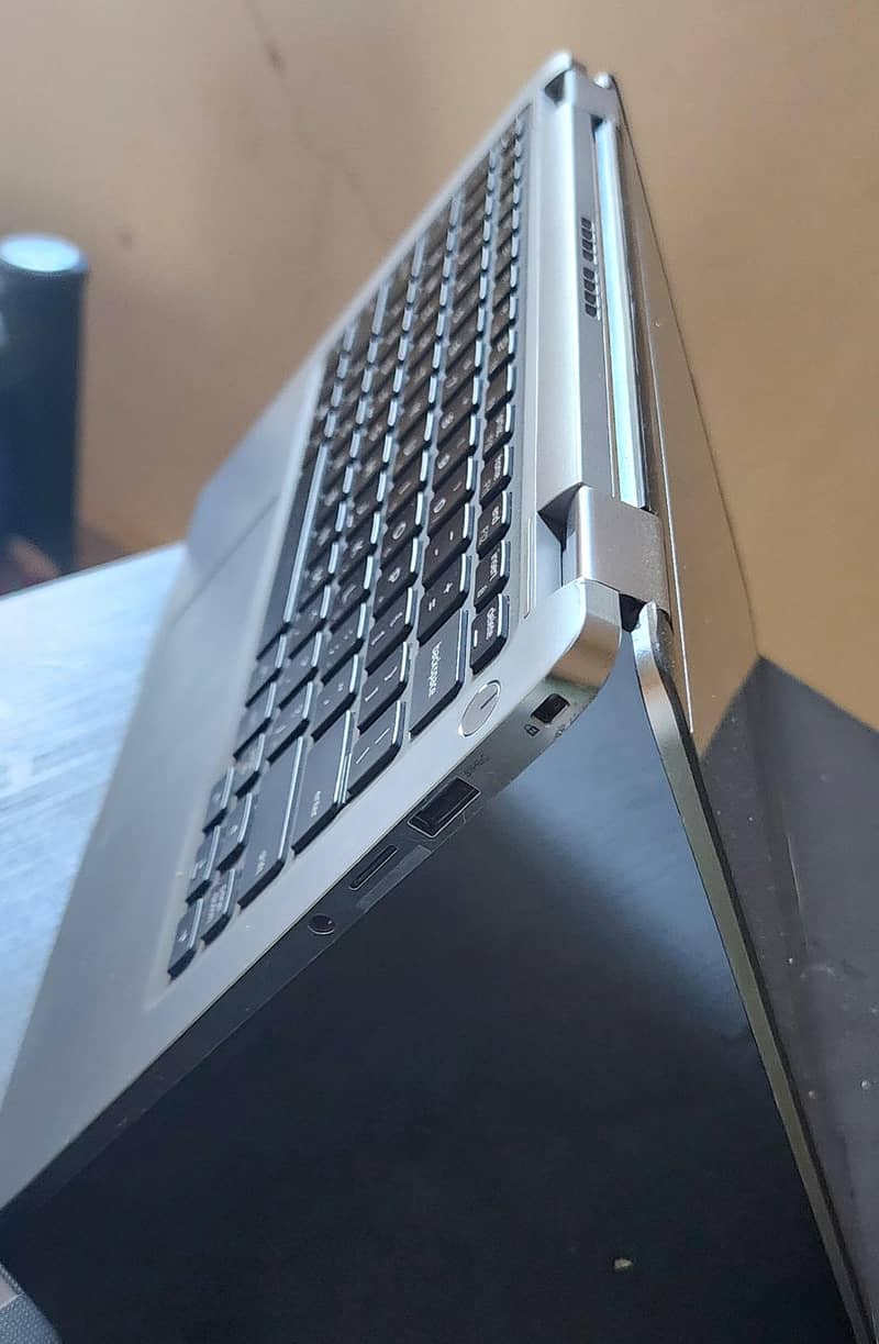 Dell (Touch 360°) 3